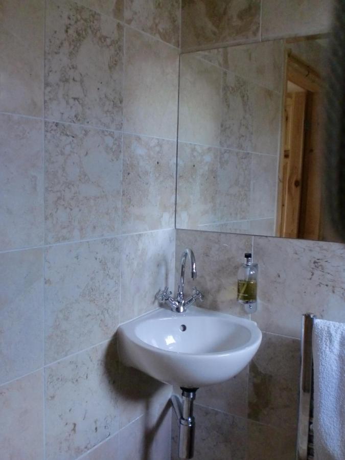 Quiet, Cosy Annexe Room Rough Close Buitenkant foto
